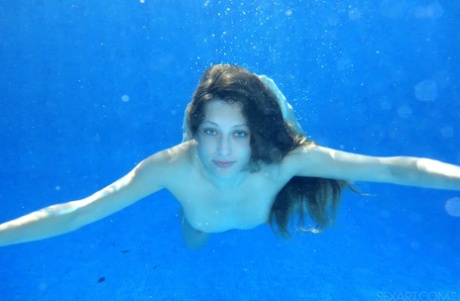underwater sexy nudes gallery