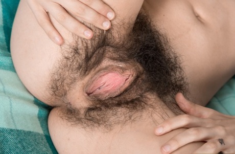 dlakave zrele širenje seksi gole slike