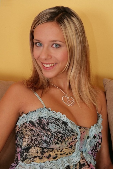 Tracy Loves pornstar exclusive pic