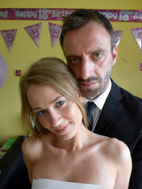 Carmel Anderson star exclusive photo