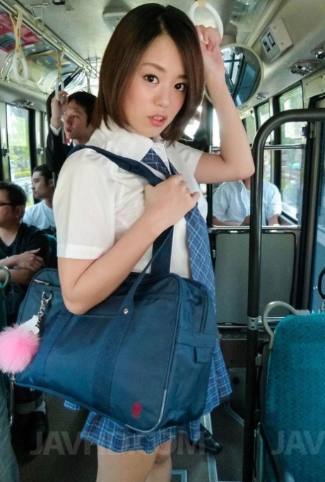 日本の女子高生 ポルノ ギャラリー