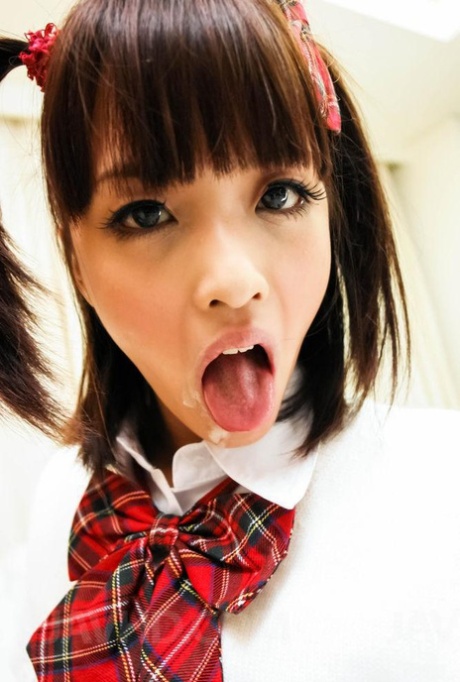 Rin Yuzuki exclusive model pictures