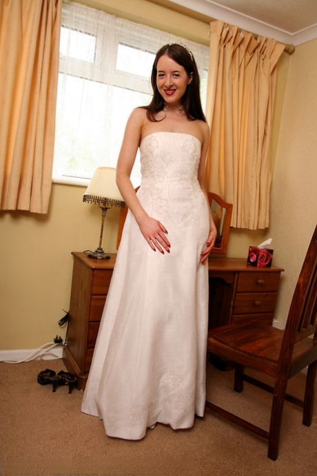 Rose Wood pornstar galleries