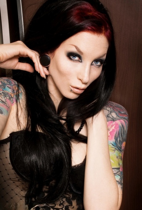 Razor Candi hd pornstar pic
