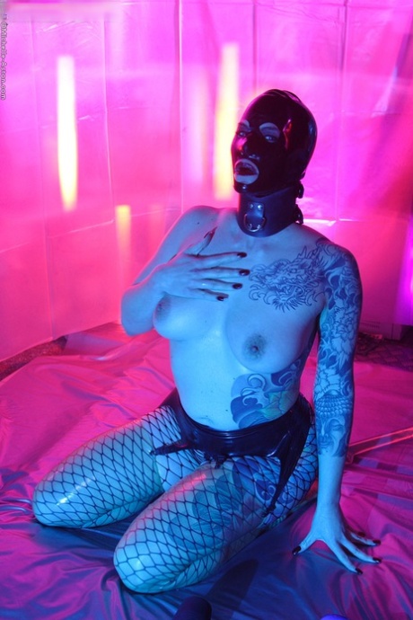 Michelle Aston nudes model images