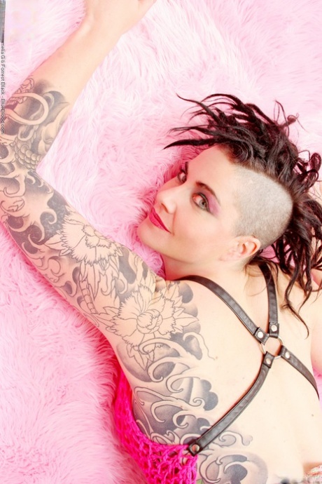 Michelle Aston erotic model picture