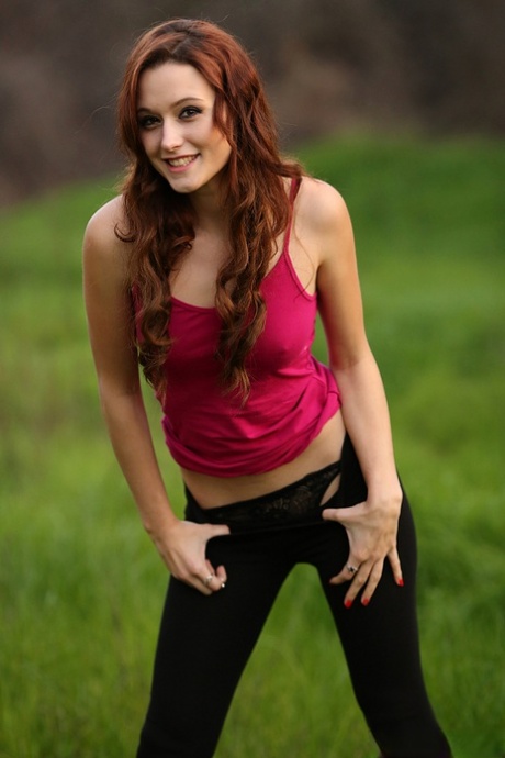 Hayden Ryan naked model pics