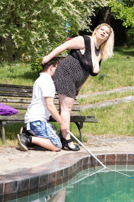 おばあちゃんの自然なおっぱい ヌード 写真