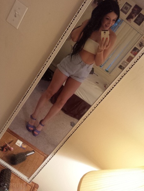 Sabrina Sins beautiful pornstar img