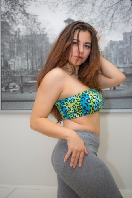 model s sredinsko pregibno folijo vroče xxx fotografija