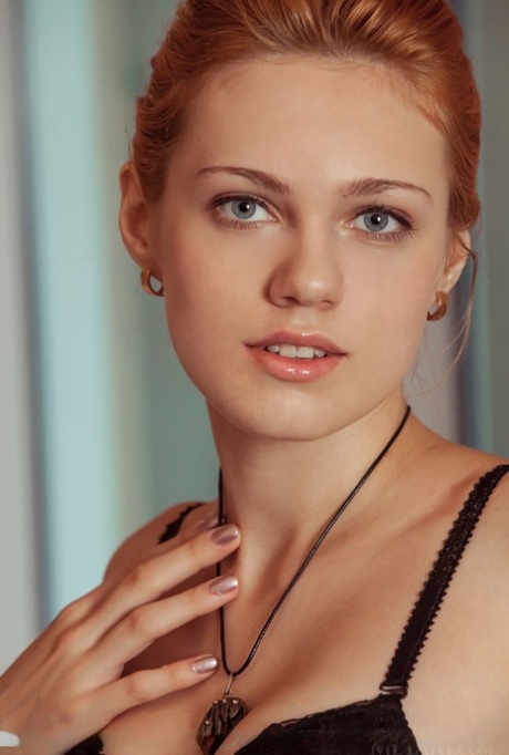 Shirley Tate pretty model img