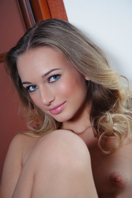 Amy Moore sex actress img