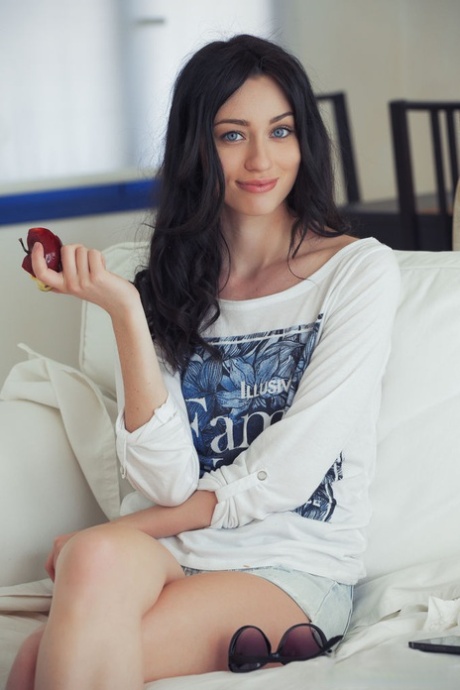Zsanett Tormay art actress pic