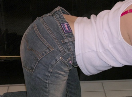 curvado sobre a mesa pornográfico adulto galerias