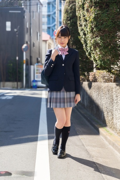 japansk skolepige nøgenbilleder perfekt gallerier