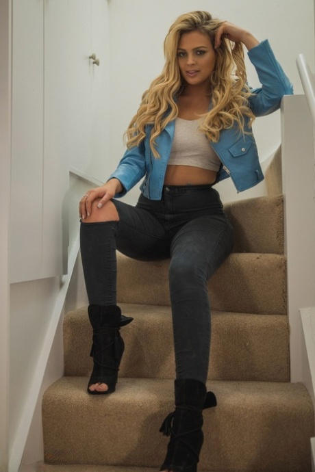Danielle Sellers art pornstar img