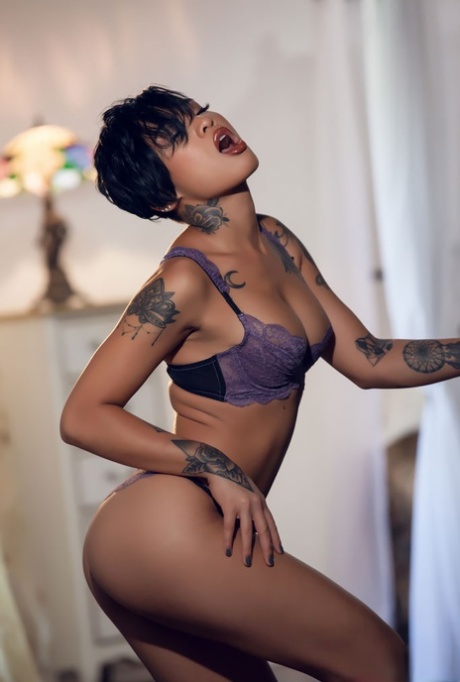 ebony tattoo sexy nude photo