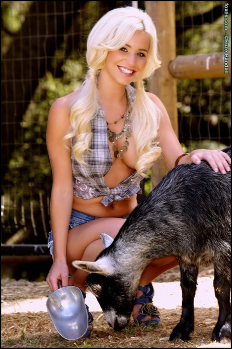 Spencer Scott model perfect picture