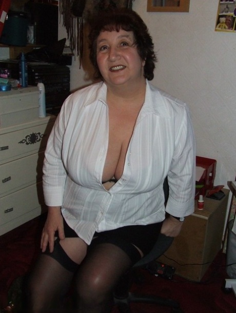 bedstemor naturlige bryster top bedste billede