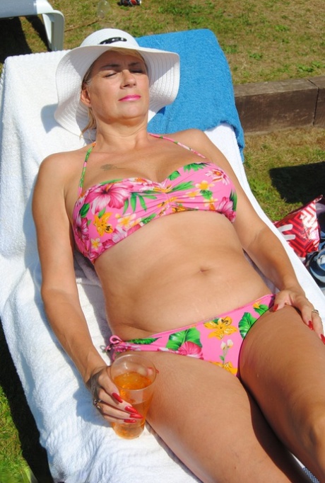 moden bikini top kunst fotos