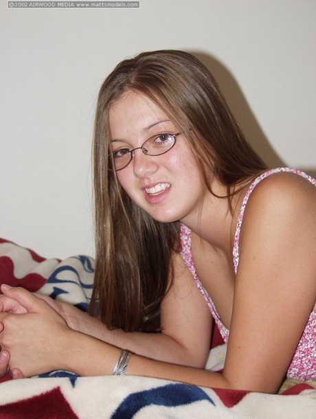 Becky Lesabre model erotic img