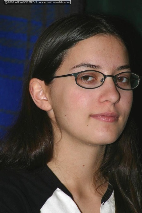 Larissa Fox beautiful actress picture