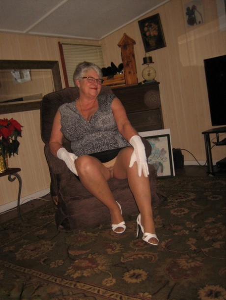 oma upskirt leuk beste afbeelding