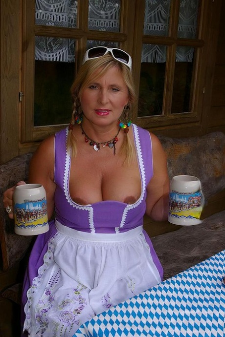 cosplay met grote tieten exclusief leuk afbeelding