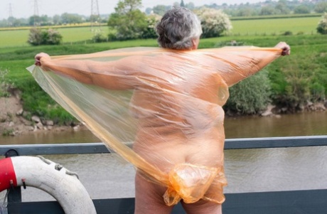 høy tynn milf varm erotisk foton