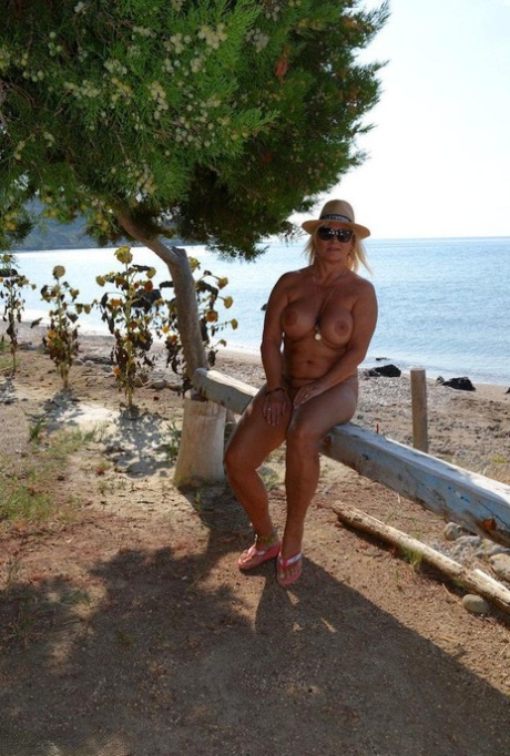 oma strand heet xxx galerijen
