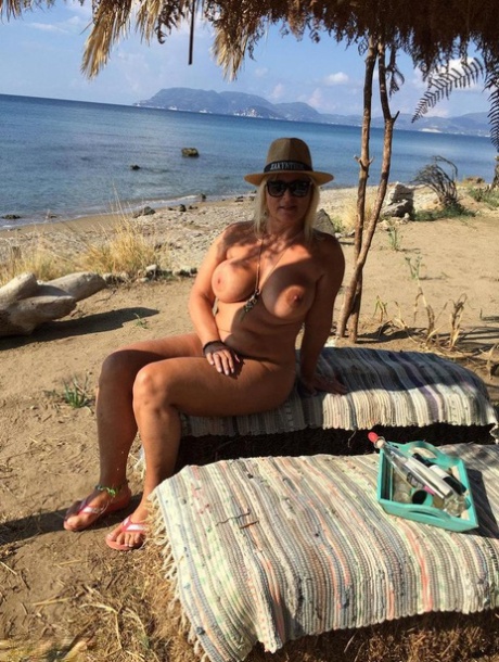 zrela medicinska sestra pornografičen arhiv