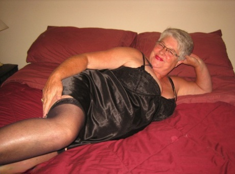 ropa interior de abuela sexo pornografico archivo