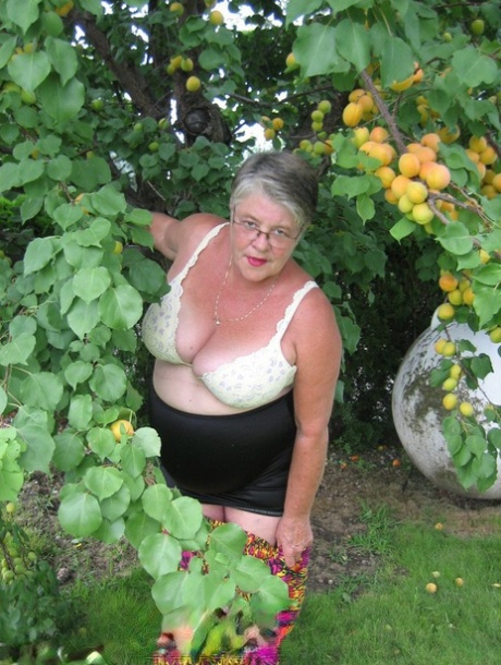 falda de abuelita desnudo caliente galerías