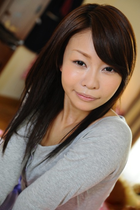 Yuri Aine sex actress photo
