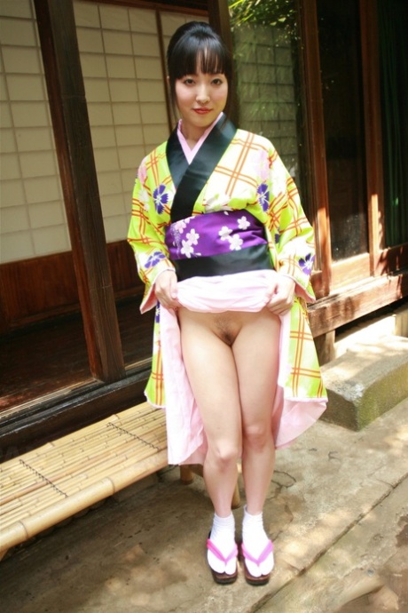 japansk under nederdelen hot erotisk fotos