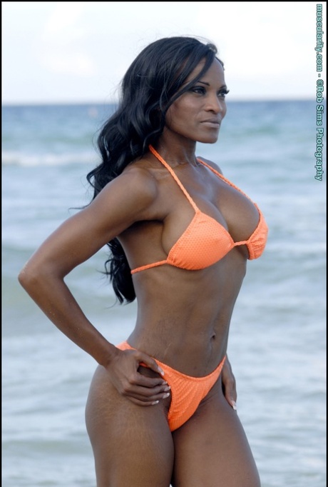 fitness milf sanat xxx galeriler