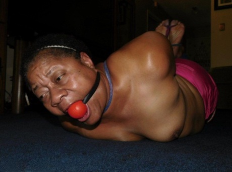 Black Fox model sex pics