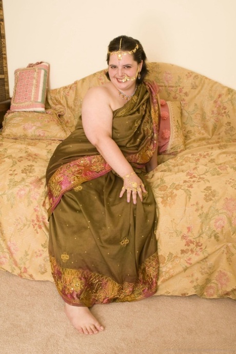 indian milf beautiful porn photos