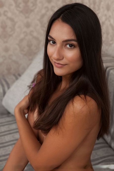 pretty face free sexy picture