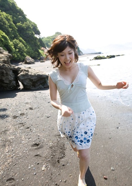 日本裙子 A片 影像