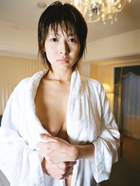 milf asiatique mature érotique en haute qualité img