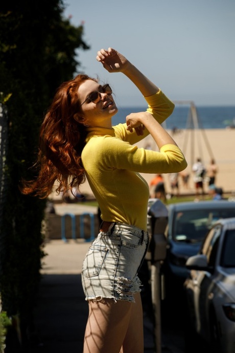 Sabrina Lynn model hot img