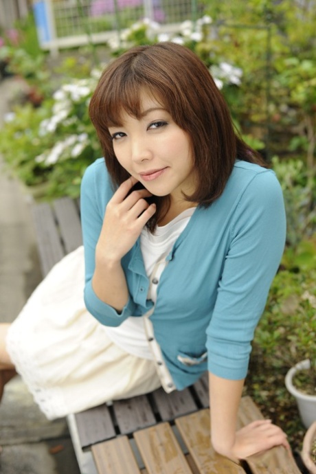 日本のスカート セクシー裸 ギャラリー