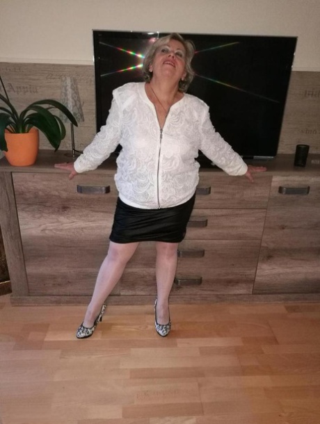 granny skirt sexy nudes gallery
