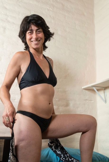 harige bikini exclusief voor volwassenen afbeeldingen