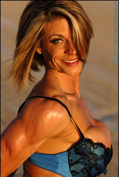 Tracy Weller naked star pics