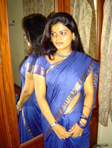 Desi erotico adulto immagini