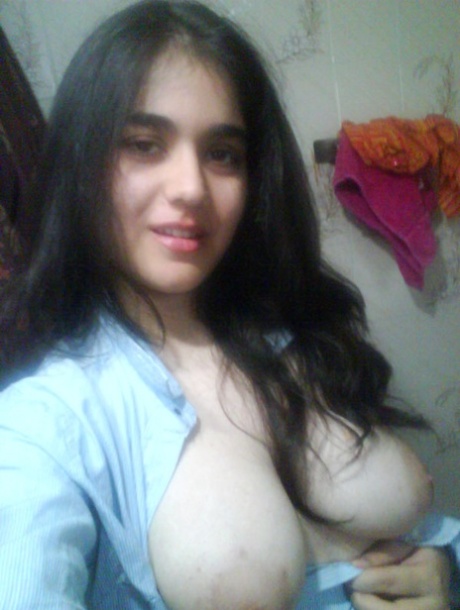 Indijanac seksi gole slike