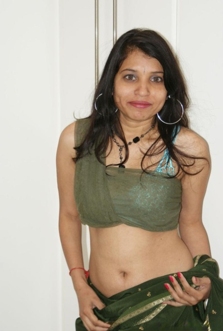 Kavya Sharma model hd photo