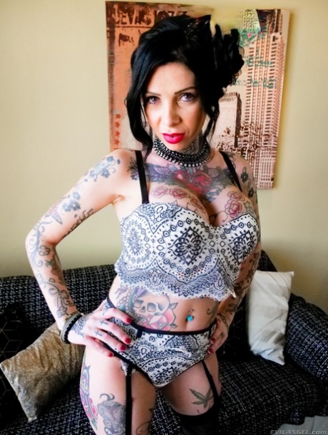Megan Inky pretty pornstar galleries